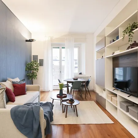 Easylife - Raffinato Con Balcone In Porta Romana Milan